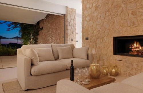 Exclusive Luxury Villa with Stunning Sea Views - Foto 28