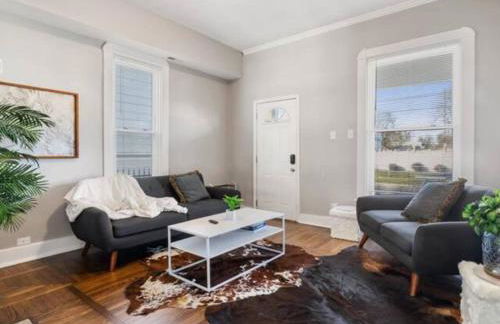 Chic 6BR Retreat:10 beds 3.5 Baths for Groups*ste - Foto 1