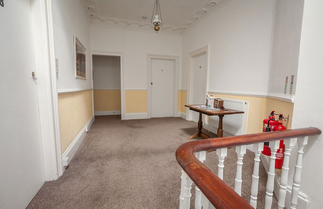 Clydesdale Apartments - Photo 3