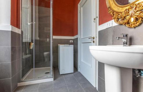 3 Bedroom Beautiful Home In Salerno - Foto 35