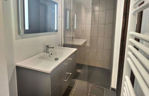 Magnifique, T2 Bis spacieux & calme, Neuf, Parking - Foto 6