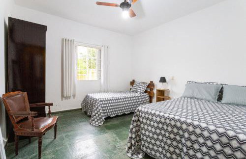 Piscina, jardim, área gourmet e vista arborizada - Foto 30