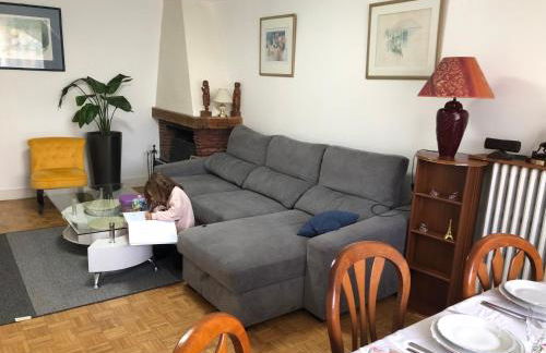 Chelles - Paris - Disneyland Marne la vallée - Foto 3