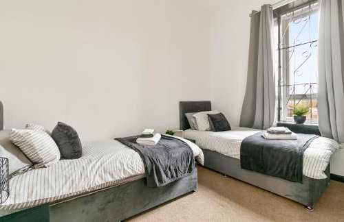 Free Parking - Sleeps 6 - 2 Bedrooms - Great Transport Links - Foto 11