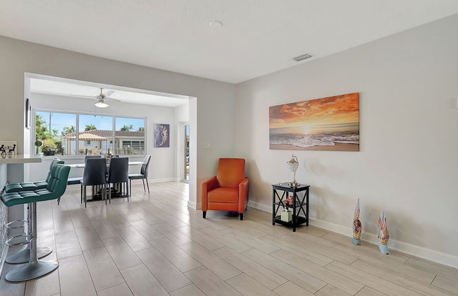 Waterfront Villa Private Pool! - Foto 28