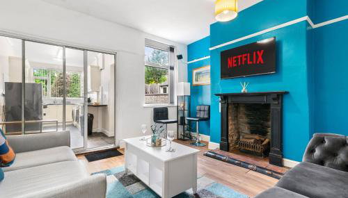 HILLTOP PLACE SUITES 5 beds for CONTRACTORS and FAMILIES near MEADOWHALL with FREE PRIVATE PARKING - Foto 2