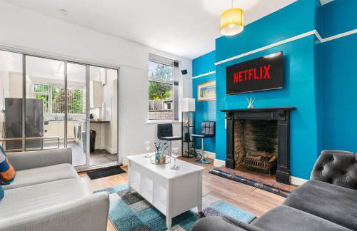 HILLTOP PLACE SUITES 5 beds for CONTRACTORS and FAMILIES near MEADOWHALL with FREE PRIVATE PARKING - Foto 2