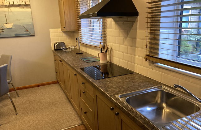 Spacious Detached Bungalow With Ample Parking - Foto 32