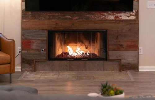 15 Min to UA Private Heated Pool Huge Yard Luxe Master - Foto 45