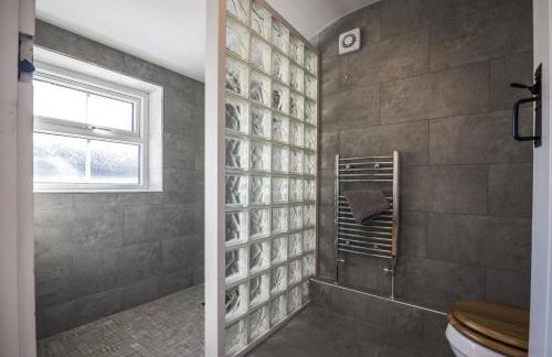 Barn Conversion - Hot Tub - Penally - Tenby - Photo 65