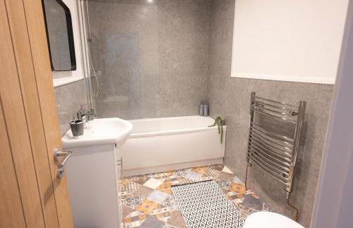 Modern 3B Home, ideal For Families and Contrators! - Foto 7