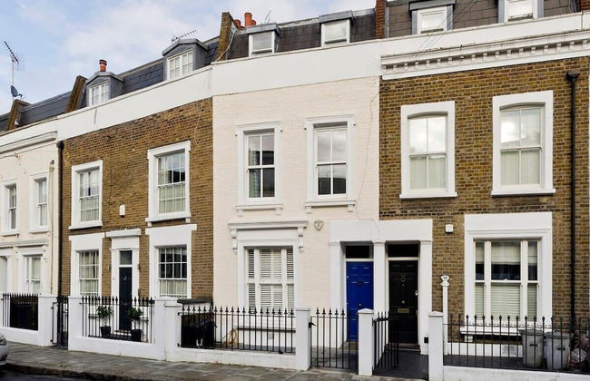 Fulham 4-bed House & Garden Near Tube - Photo 16