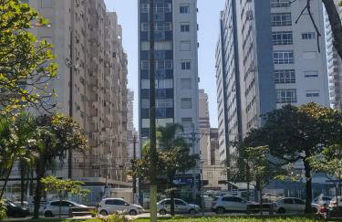 Studio completo frente à Praia do Gonzaga ( Pé na Areia ) - Foto 1