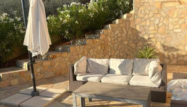 Modern villa 5 double bedrooms, new AC, private pool and stunning view 800 m from beach - Foto 4