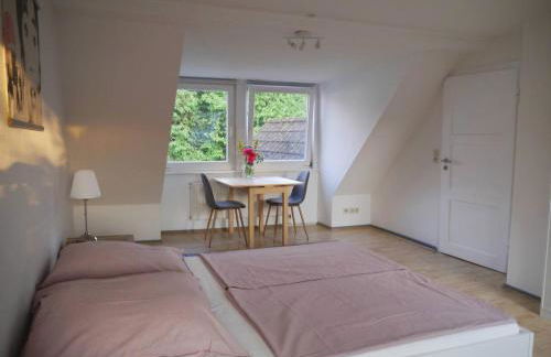 Sonniges Häuschen mit Garten - Foto 10