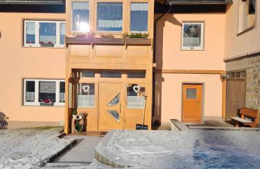 Auszeit zwischen Fellnasen - Foto 1