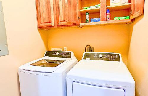 Forest edge, wild mustangs nearby, balcony views By Vacation Your Way - Foto 22