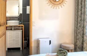 Le Plan de la Tour - T2 4 pers climatisé, 1 ch, jardin, parking, douceur provençale - Foto 7