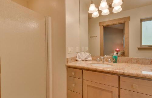 High Sierra at Dollar Point - Private Hot Tub, Close to Ski Resorts, Pet Friendly! - Foto 15