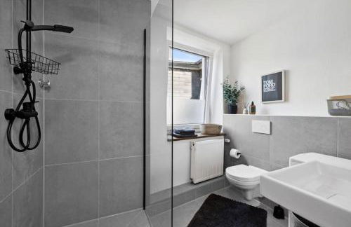 Stylisches Apartment, Parkplatz, Nähe DUS & Dortmund & Köln & Essen - Foto 6