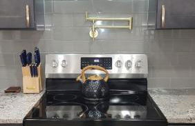 Whiskey Pines Retreat! Single Level Home, Outdoor Firepit, AC, BBQ! Sleeps 9 in Lake Harmony! - Foto 13