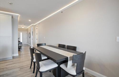 Lakefront Topsider Condo w/ Boat Slip, 2 Pools & Large Deck - Foto 19