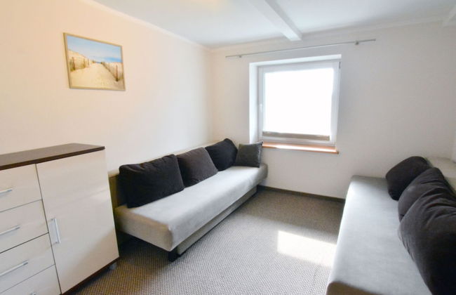 Nice Holiday Home With a Fireplace in Plesna - Photo 10