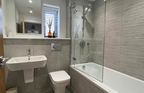 Exceptional 3 bedroom home in Penzance~New~Seaside - Photo 16