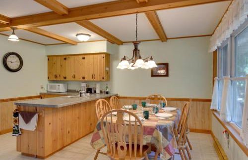 Eagle River Apartment with Private Dock and Fire Pit! - Foto 6