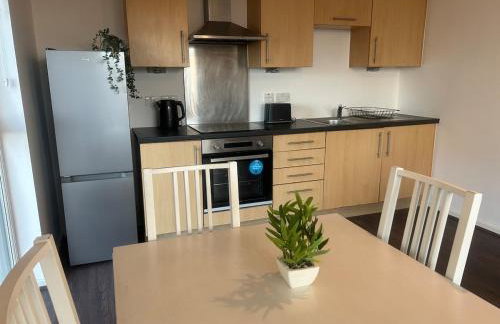 Comfortable 2-Bedroom Flat close Etihad and Coop Live - Photo 10