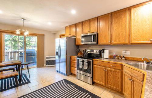 Chic, and Cozy, Centrally Located getaway - Foto 15