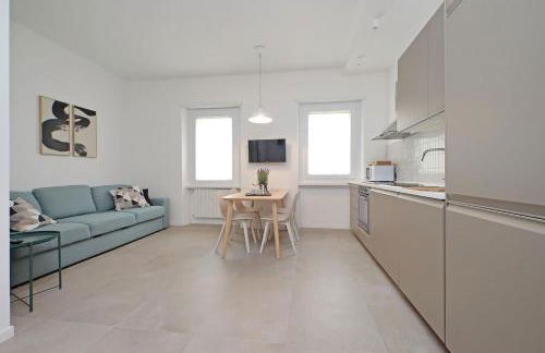 Brand New Modern Apt 2 Stops to Colosseum - Photo 21