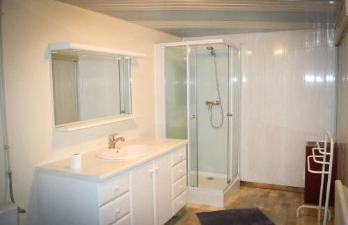 Chalet familial à Vagney + Jardin et Terrain de Bowling - Foto 11