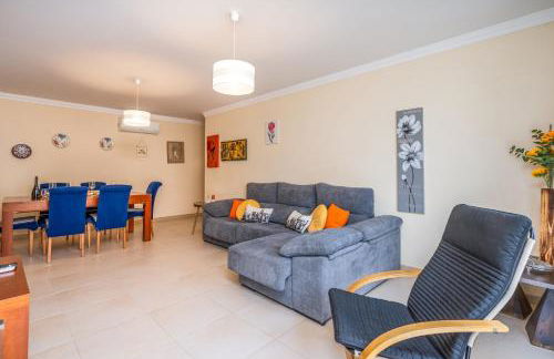 Bright & Spacious Flat by HostWise - Foto 18