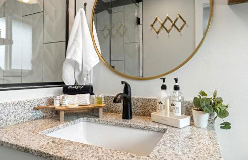 Sunset Ave Lux! 4BR Large Home in Downtown Boise - Foto 36