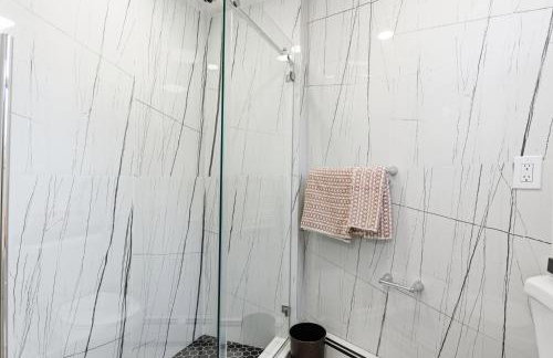 Hamilton-15 mins to EWR, 20 mins PATH to NYC - Foto 14