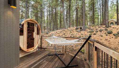 Treehouse Cabin Hot Tub Sauna Game Room - Foto 3