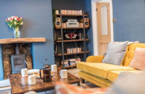 Tastefully decorated, family friendly property, central Kirkby Lonsdale, parking and EV charger - Photo 9