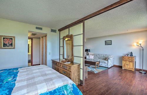Lush Condo with Community Pool, 1 Mi to Beach! - Foto 16