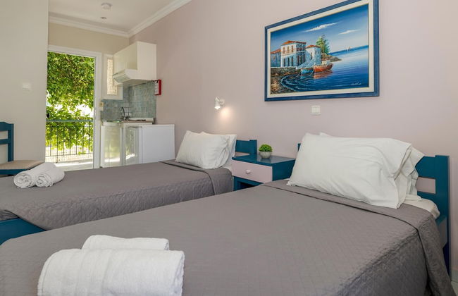 Sofia's Hotel - Photo 15