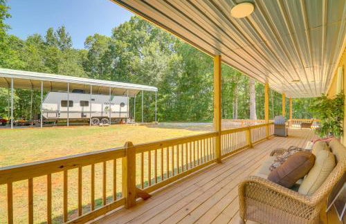 Lake-View Home in Statham with On-Site Fishing - Foto 30