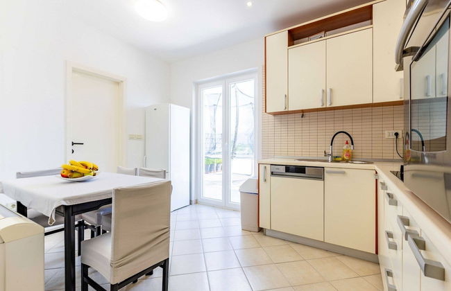 Serene Escape Near Zadar With Private Pool & Charming Outdoor Oasis - Foto 9