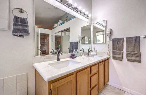 Family Fun for Everyone in Las Vegas- 4 Bedrooms, Billiards, Game Room - Photo 34