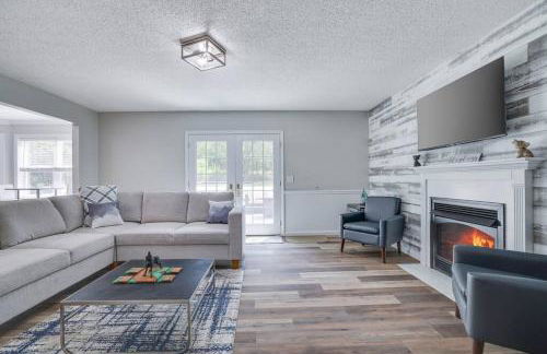 Cozy Poconos Retreat Hot tub, Game room and igloo - Foto 6