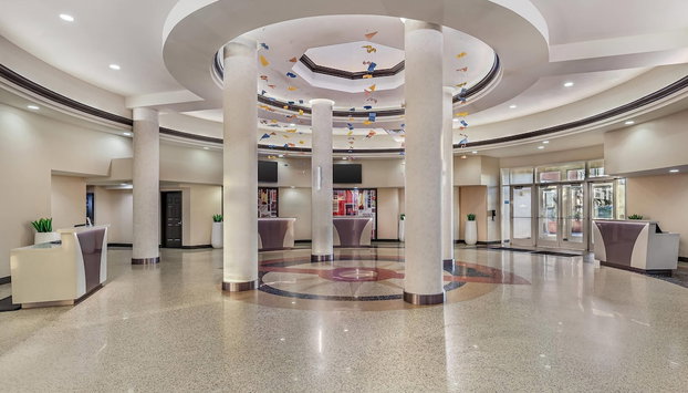 2BD resort condo with amenities and next to shopping right off the Las Vegas Strip - Foto 5, Lobby