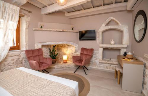 Pavlina Villa , a hidden gem with heated pool and ping pong! - Photo 20