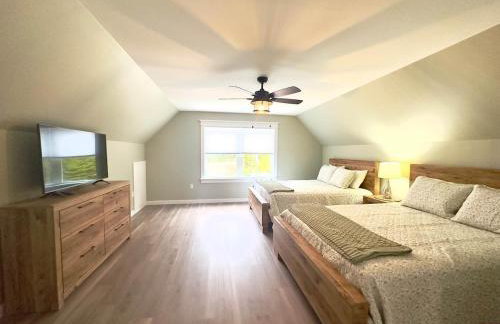 New 2023 Waterfront Home near Acadia with Hot Tub - Foto 34