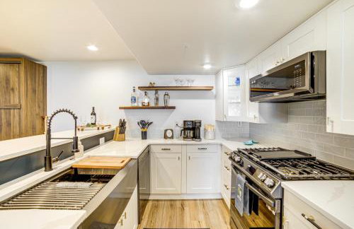 Swim & Fish! Lakefront Clarklake Apt w/ Hot Tub - Foto 4