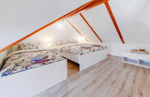 Timber Cottage With Pool - Happy Rentals - Foto 25