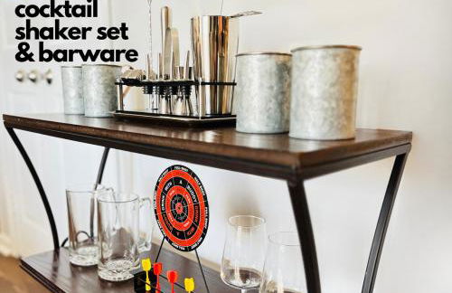 Getaway Villa- 3 mins to Mohegan- Fully Stocked with Two Full Beds & Fireplace- Jacuzzi, Saltwater Pools, Sauna - Foto 16